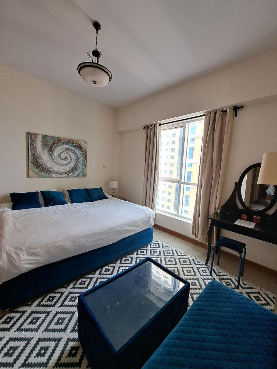 Serenity Paradise 2Br In Marina Dubaj Exteriér fotografie